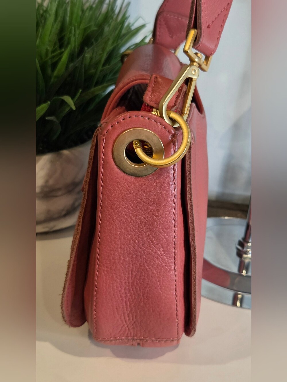Hammitt Kayce Saddle Med Crossbody - RARE Rouge Pink & Brushed Gold-2023 - Picture 6 of 16
